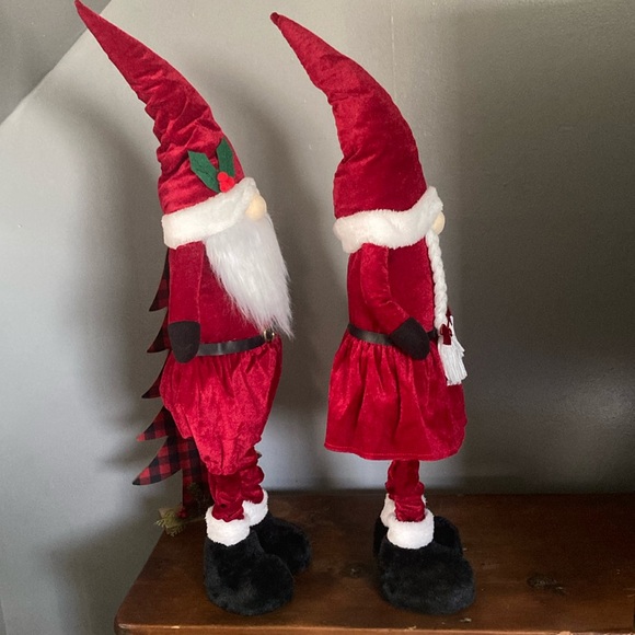 NWT- Santa & Mrs. Claus Greeter Gnome Decorations w/ Extendable Legs 27”-37”H - Picture 4 of 17